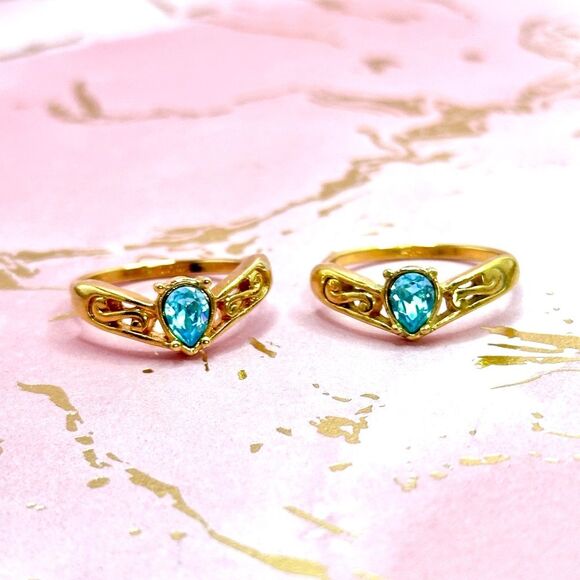 Avon Jewelry - Avon Women’s Vintage Blue Stone Ring Sz 10 Goldtone